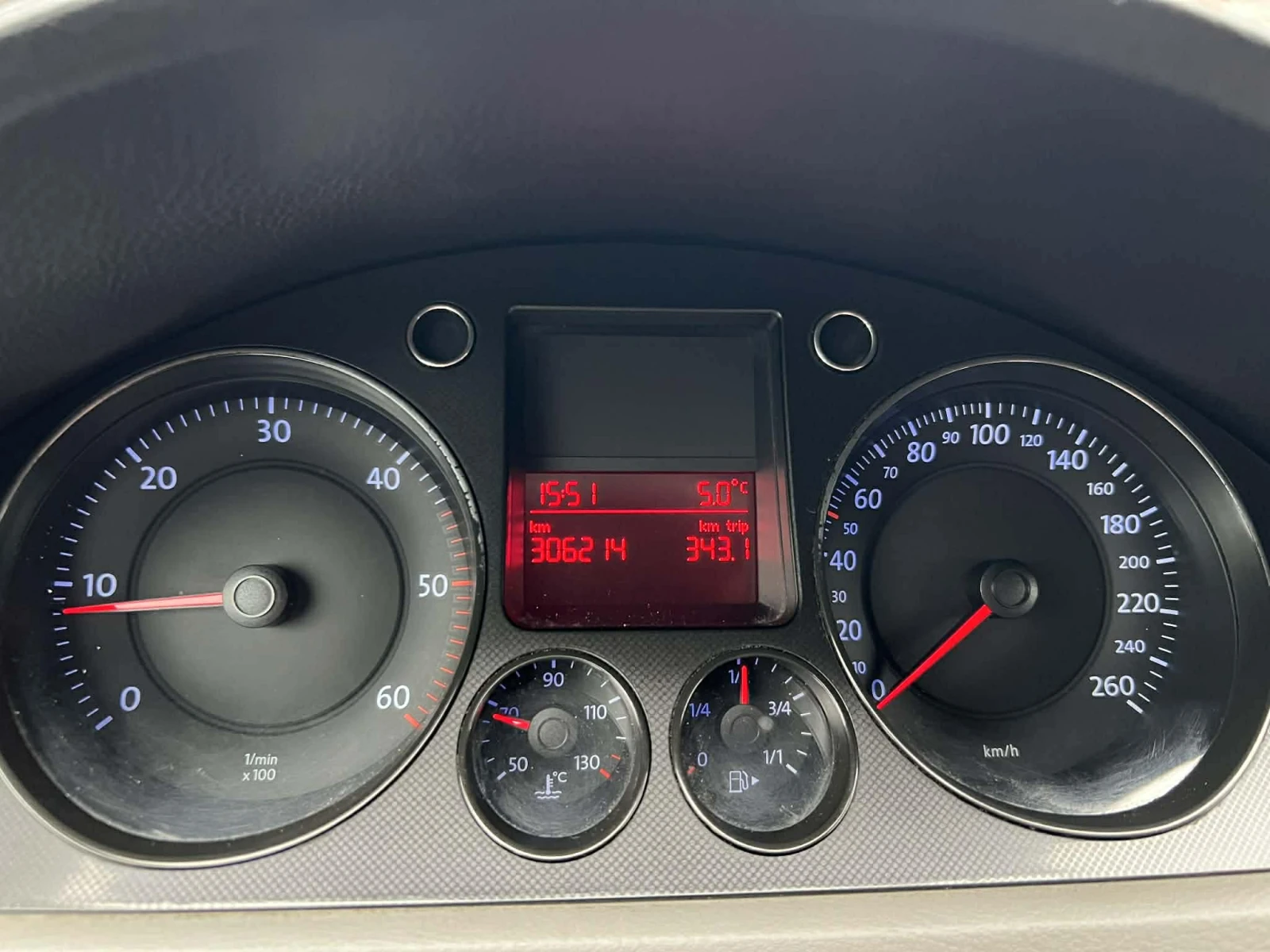 VW Passat B6 - изображение 9