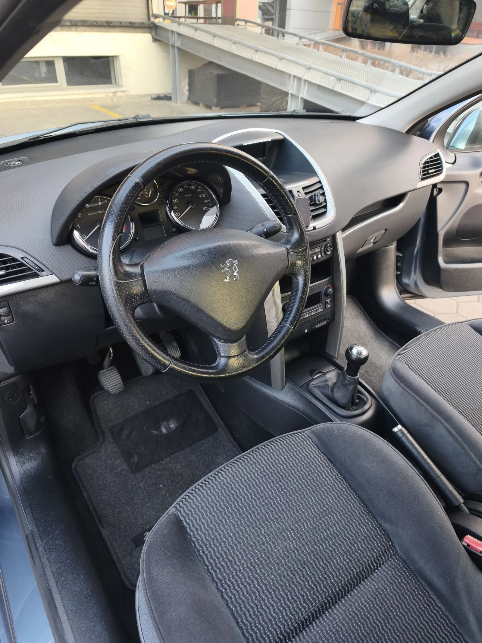 Peugeot 207, снимка 3 - Автомобили и джипове - 53864125