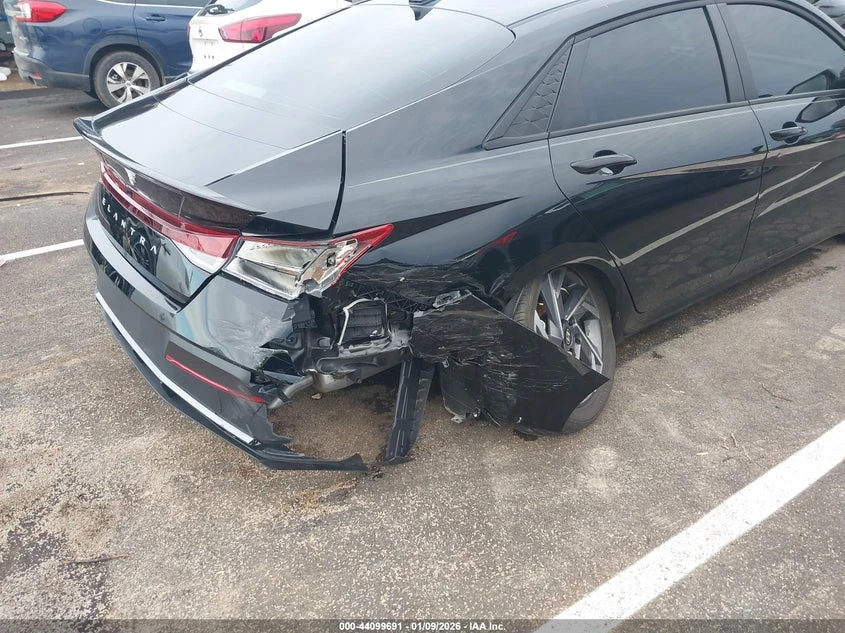 Hyundai Elantra 2.0L I-4 DOHC, VVT, 147HP Front Wheel Drive | Mobile.bg � ����������� 6