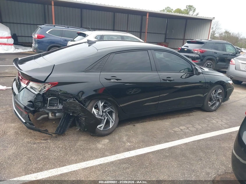 Hyundai Elantra 2.0L I-4 DOHC, VVT, 147HP Front Wheel Drive | Mobile.bg � ����������� 13