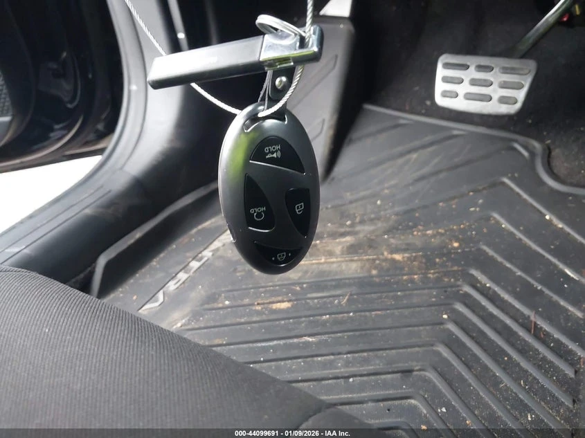 Hyundai Elantra 2.0L I-4 DOHC, VVT, 147HP Front Wheel Drive | Mobile.bg � ����������� 11