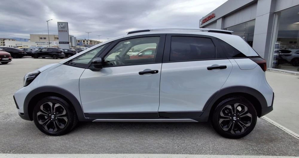 Honda Jazz Crosstar 1.5 i-MMD Hybrid, снимка 9 - Автомобили и джипове - 54283413