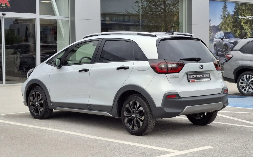 Honda Jazz Crosstar 1.5 i-MMD Hybrid, снимка 8 - Автомобили и джипове - 54283413