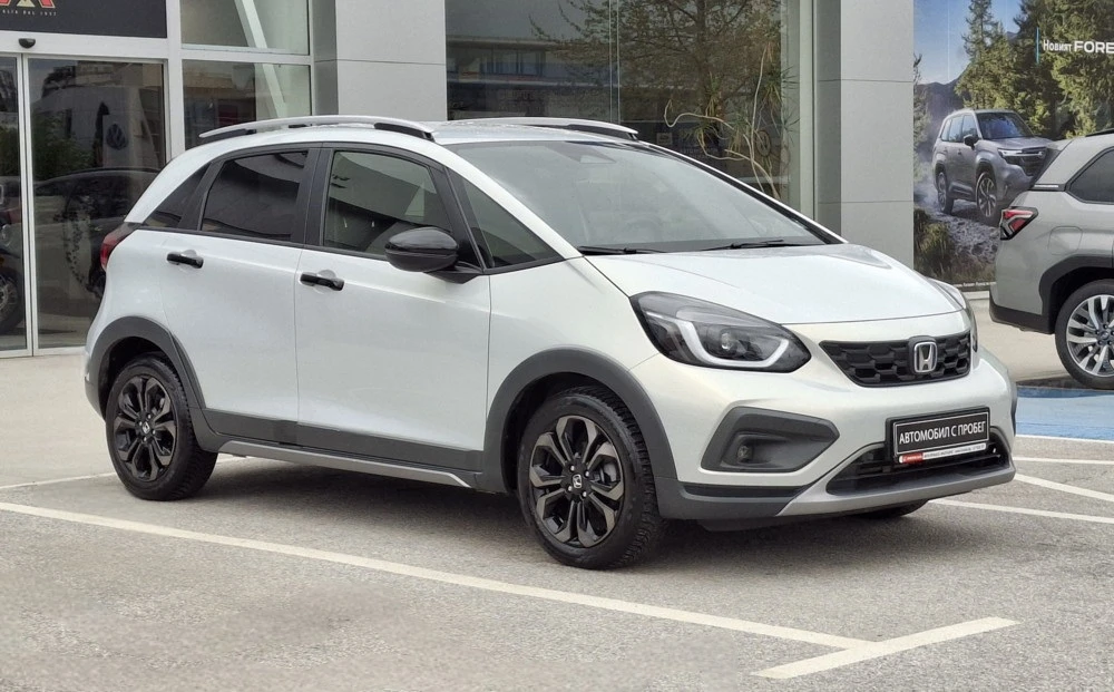 Honda Jazz Crosstar 1.5 i-MMD Hybrid, снимка 4 - Автомобили и джипове - 54283413