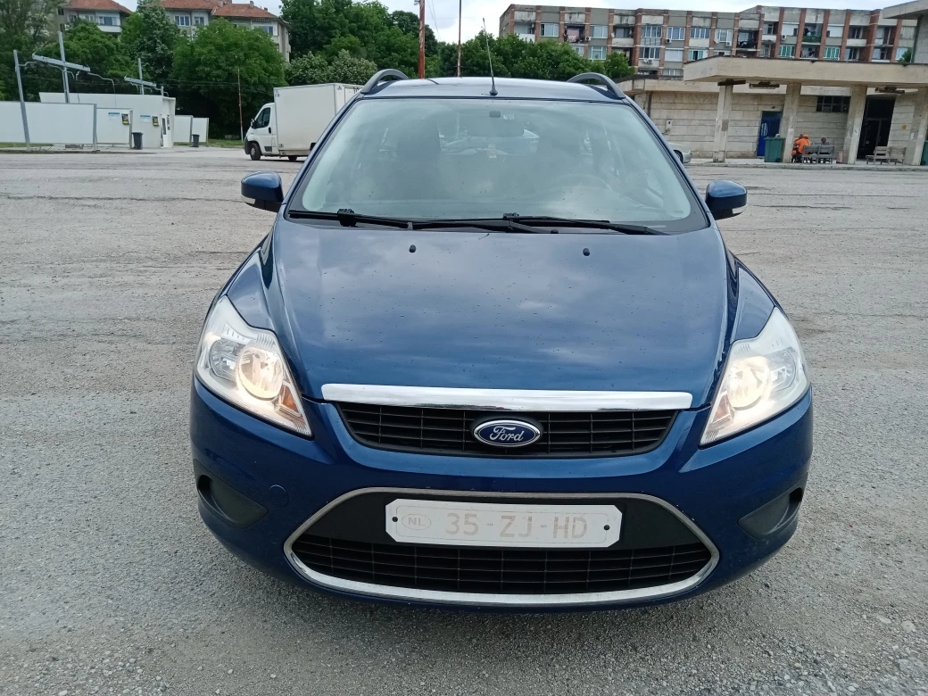 Ford Focus 1.6i TITANIUM, снимка 3 - Автомобили и джипове - 54749902