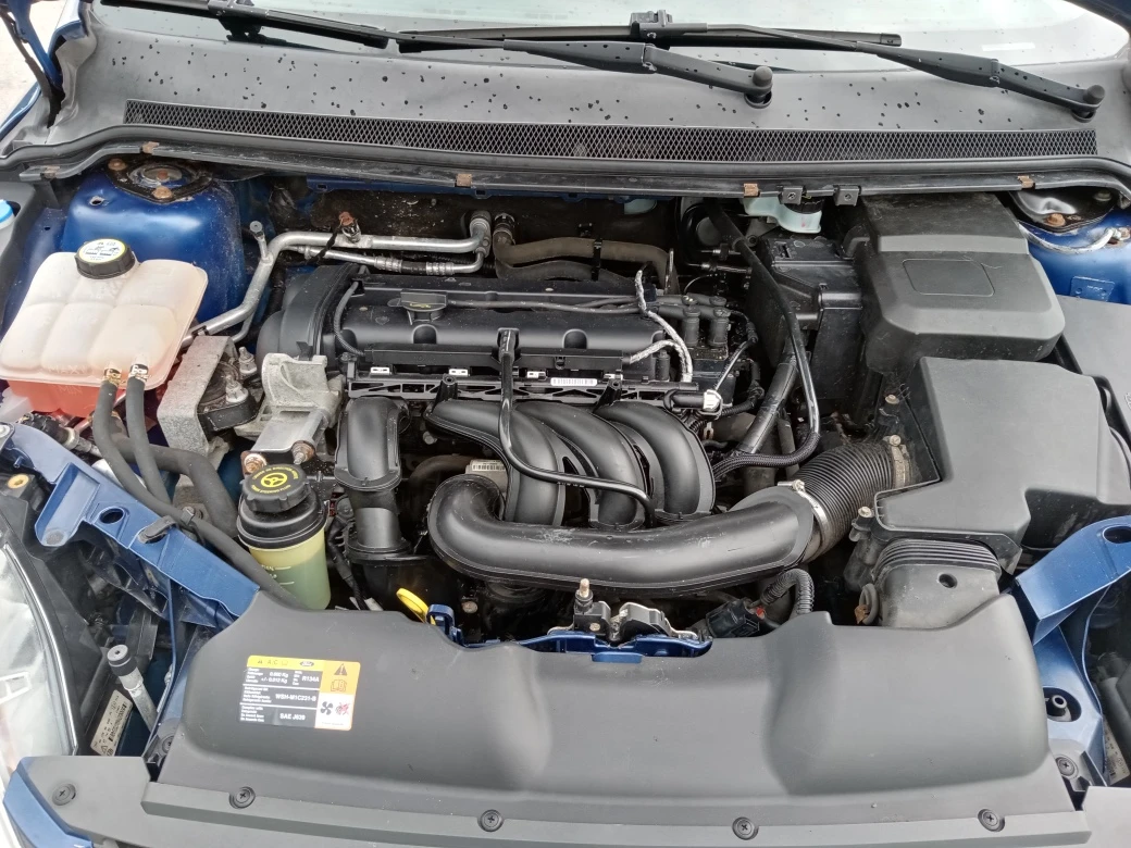 Ford Focus 1.6i TITANIUM, снимка 17 - Автомобили и джипове - 54749902