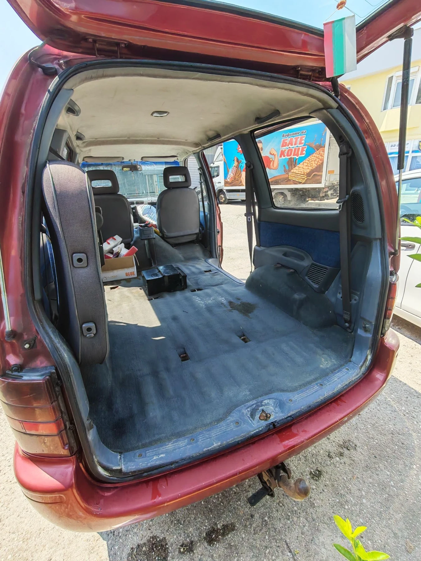 Nissan Serena 2.3, снимка 10 - Автомобили и джипове - 55653445