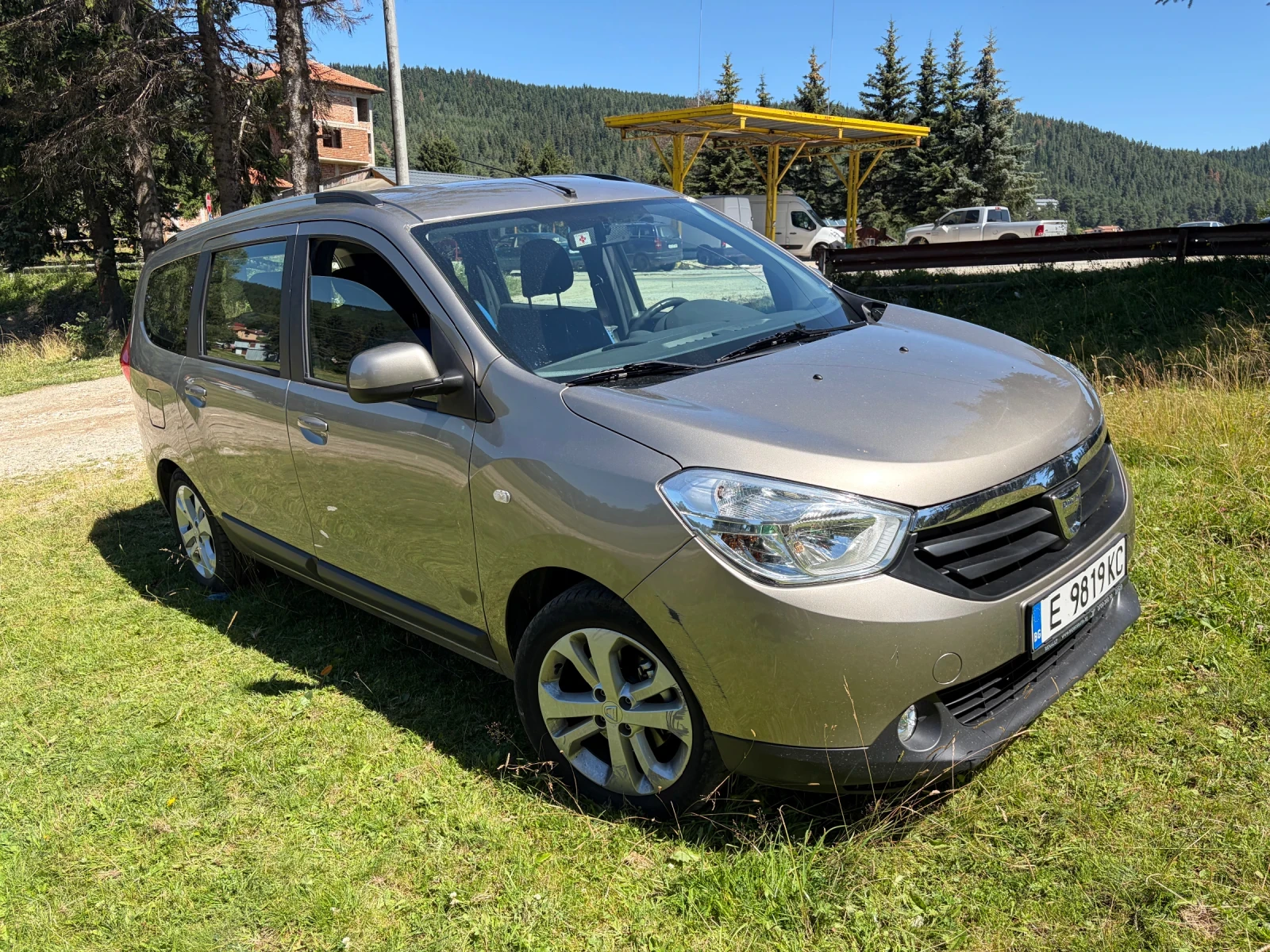 Dacia Lodgy 1.5 DCI , снимка 2 - Автомобили и джипове - 55850150