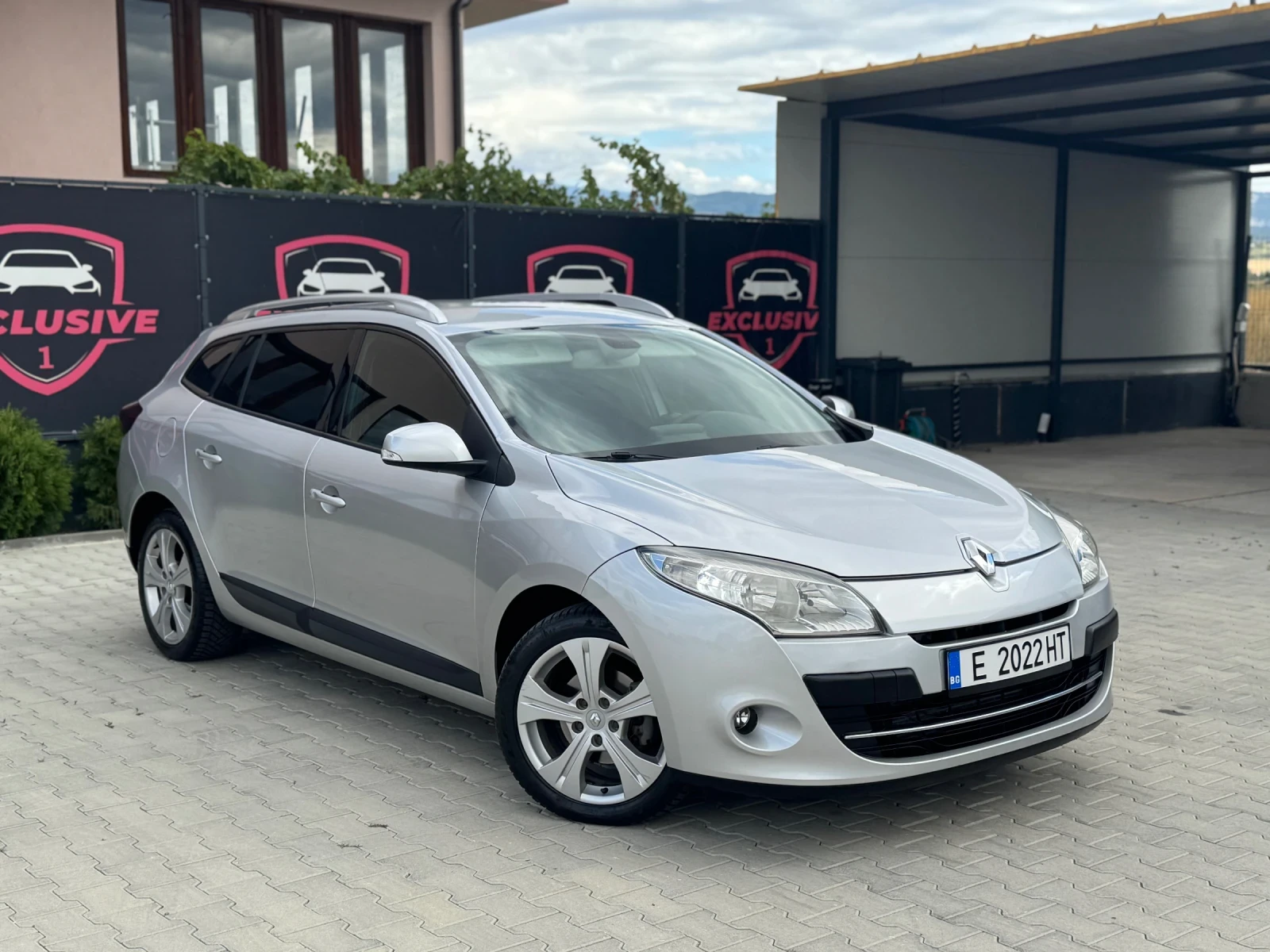 Renault Megane 1.5DCI, снимка 7 - Автомобили и джипове - 56185236
