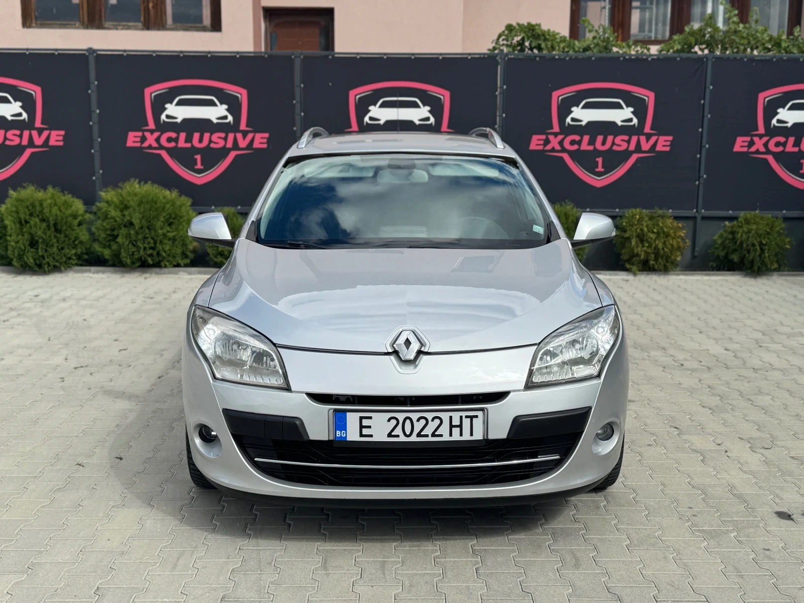 Renault Megane 1.5DCI, снимка 8 - Автомобили и джипове - 56185236