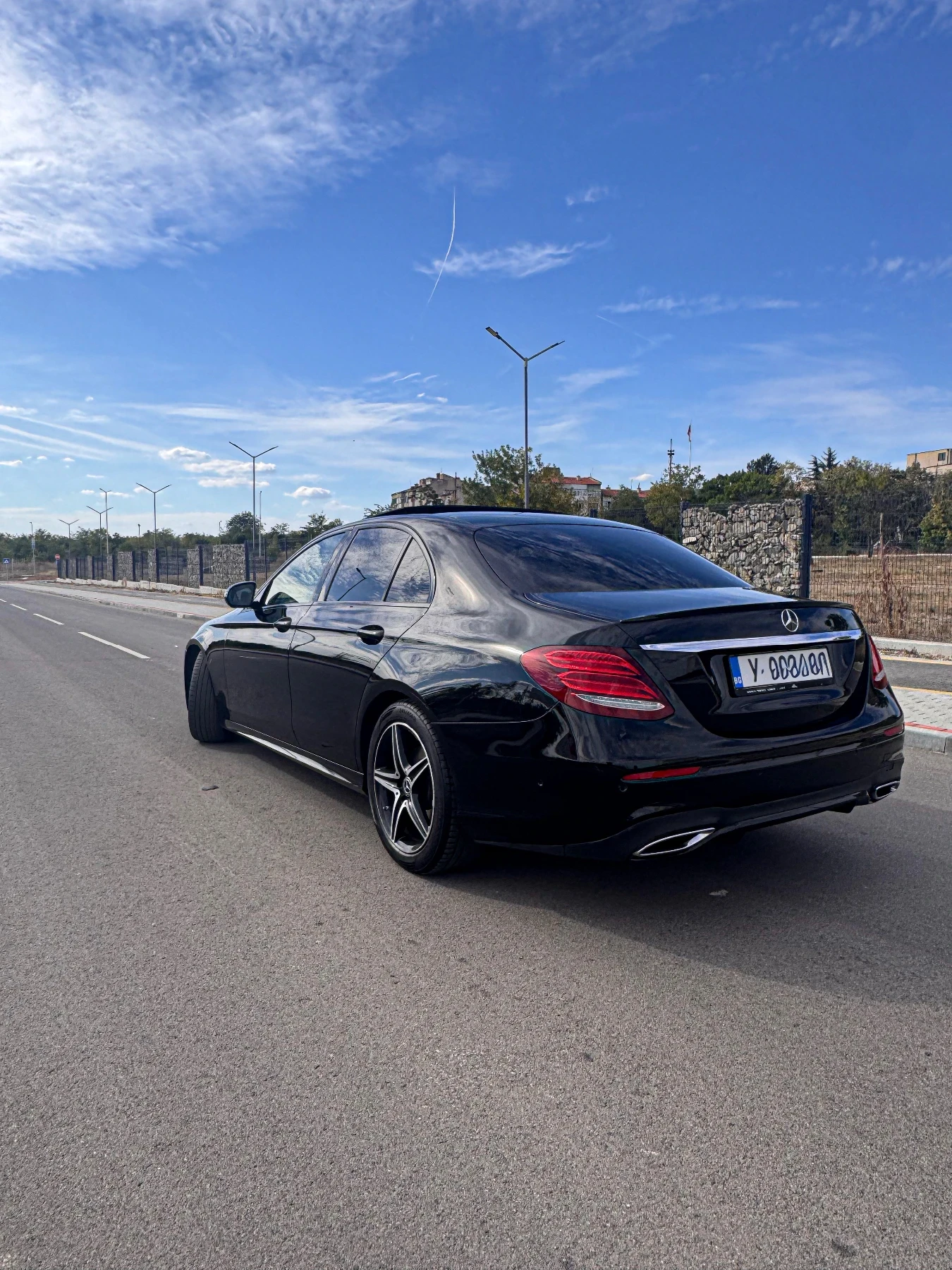 Mercedes-Benz E 220 PANORAMA , 9G ,  AMG  , KEYLESS GO , DISTRONIK , , снимка 2 - Автомобили и джипове - 56225752