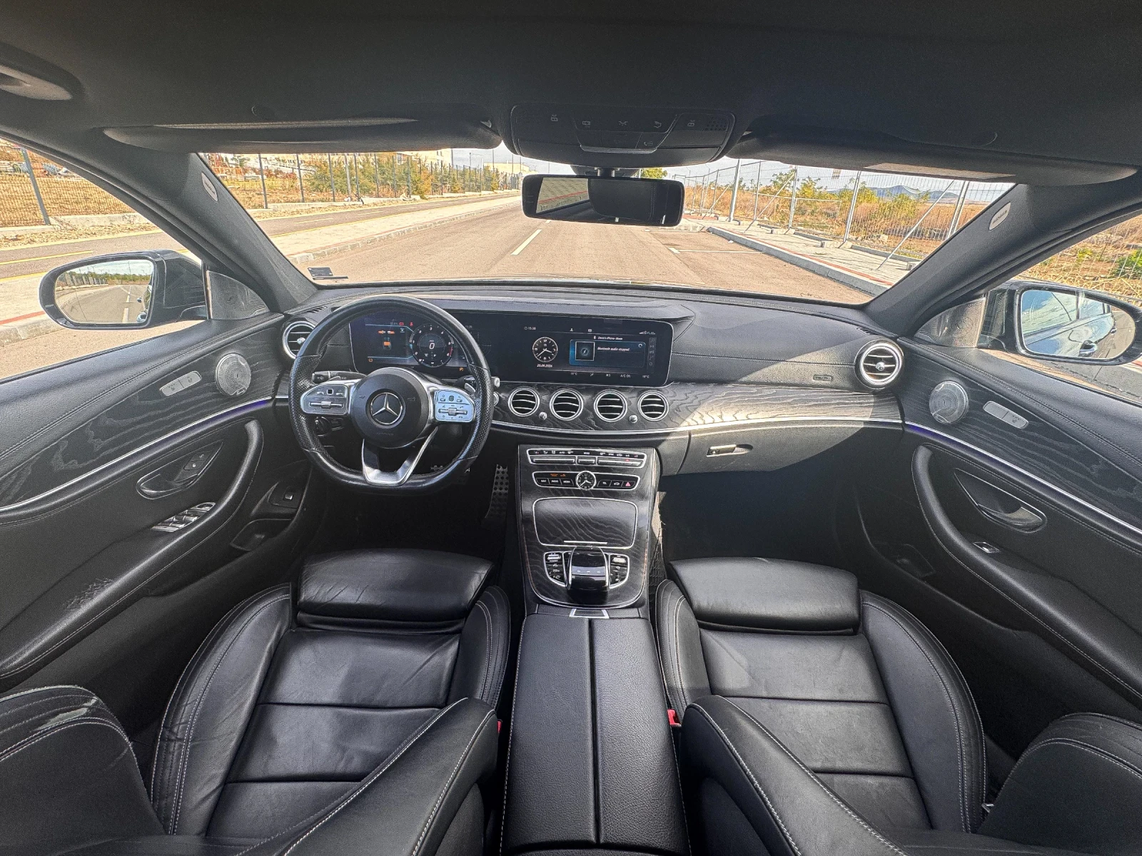 Mercedes-Benz E 220 PANORAMA , 9G ,  AMG  , KEYLESS GO , DISTRONIK , , снимка 11 - Автомобили и джипове - 56225752