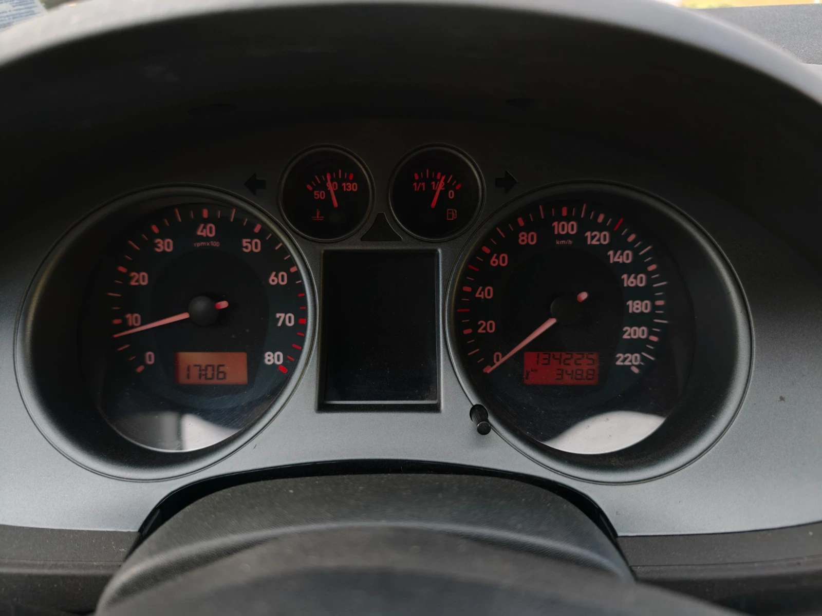 Seat Cordoba, снимка 17 - Автомобили и джипове - 56568593