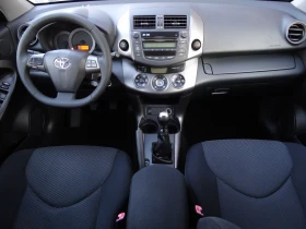 Обява за продажба на Toyota Rav4 2, 0i-158k.c./4 X 4/6-скорости/Климатроник/Euro-4/ ~17 600 лв. - изображение 8