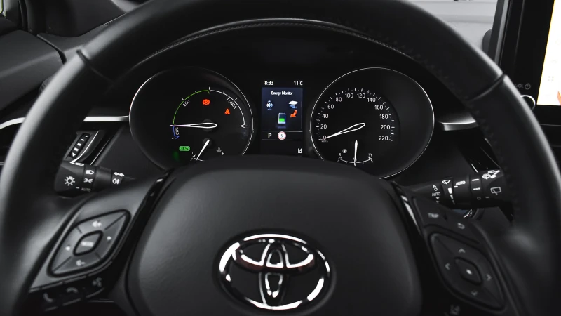 Toyota C-HR 2.0 Hybrid Club Automatic, снимка 13 - Автомобили и джипове - 50656512