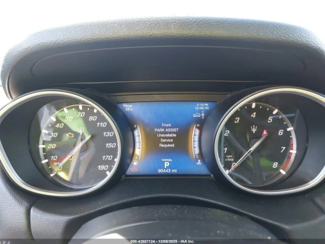 Maserati Levante S* Кожа* Подгрев* Keyless* Клип на мотор, снимка 15 - Автомобили и джипове - 53194560