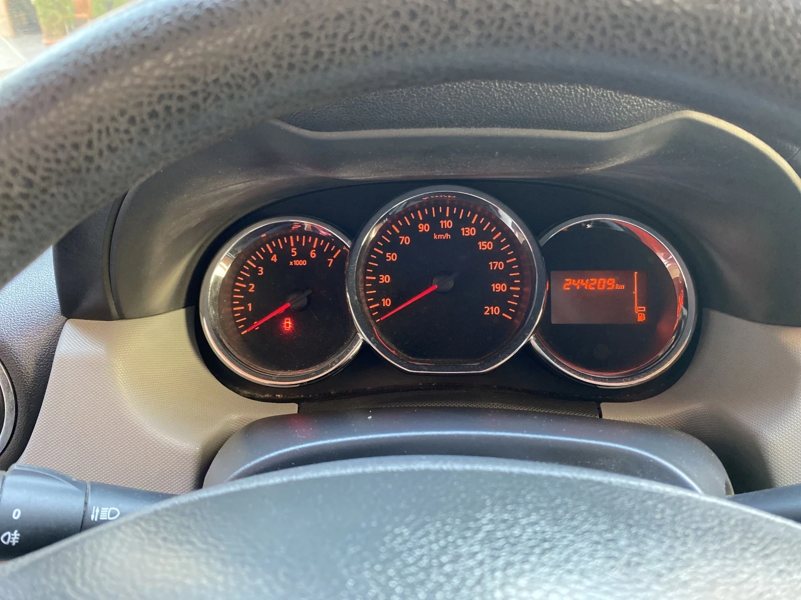 Dacia Duster 1.5 Dci 90 k.c - изображение 8