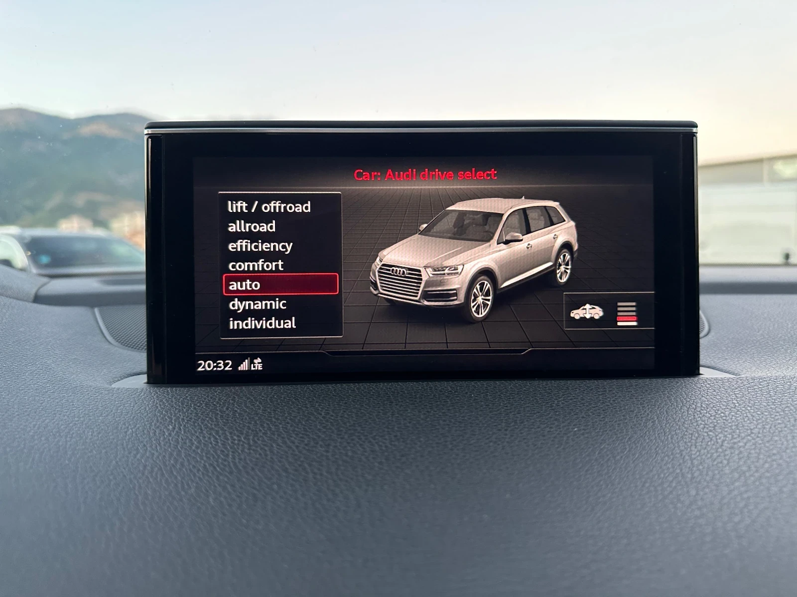 Audi SQ7 6+ 1* Matrix* Carbon* Exclusive* HP*  - изображение 6