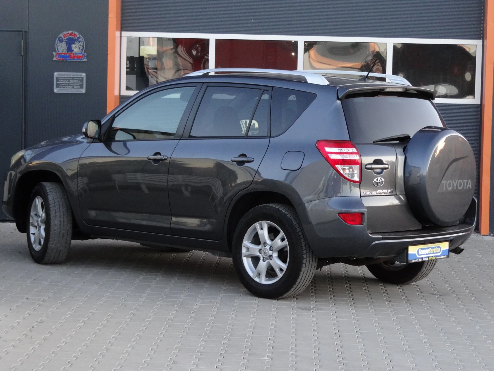 Toyota Rav4 2, 0i-158k.c./4 X 4/6-скорости/Климатроник/Euro-4/ - изображение 3