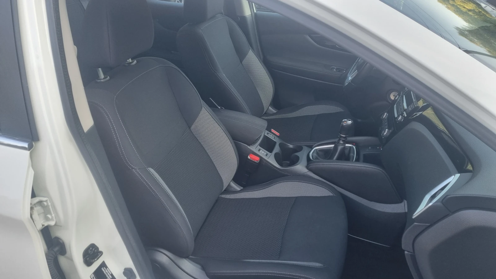 Nissan Qashqai 1.6DCİ 131k.s. - изображение 6