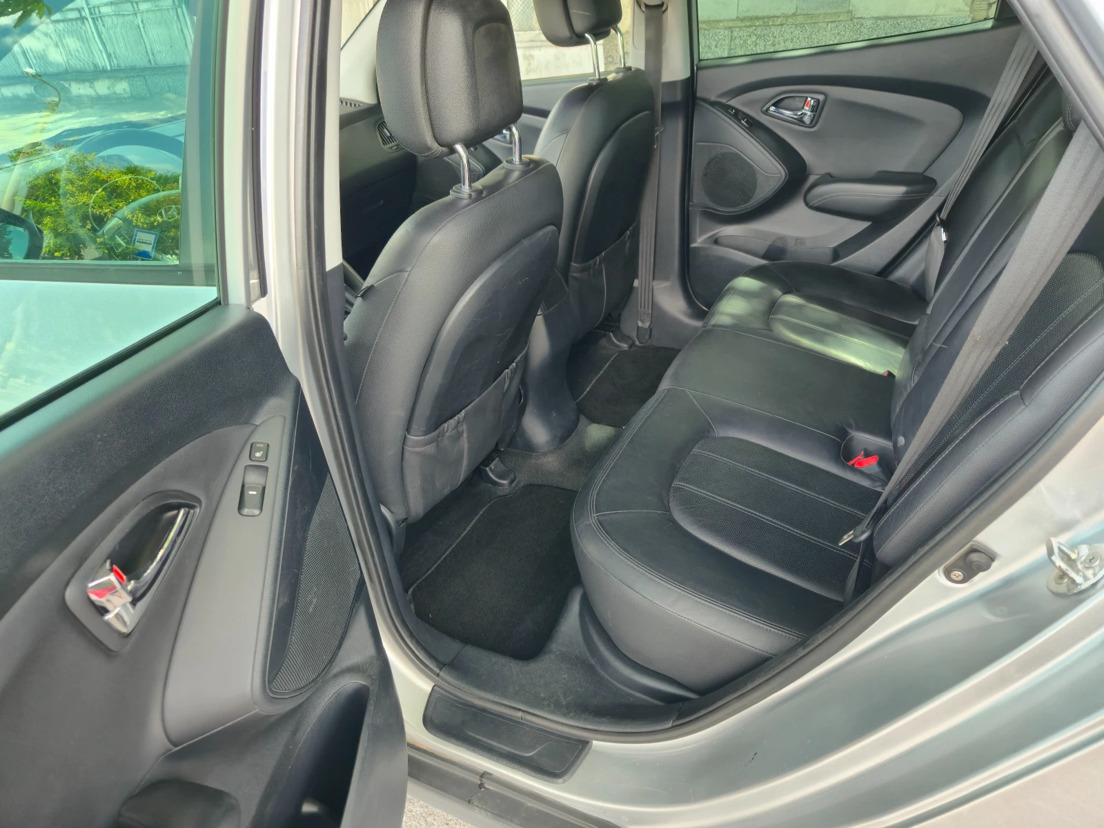 Hyundai IX35 2.0CRDi* 184к.с* 4х4* Всички екстри - изображение 9