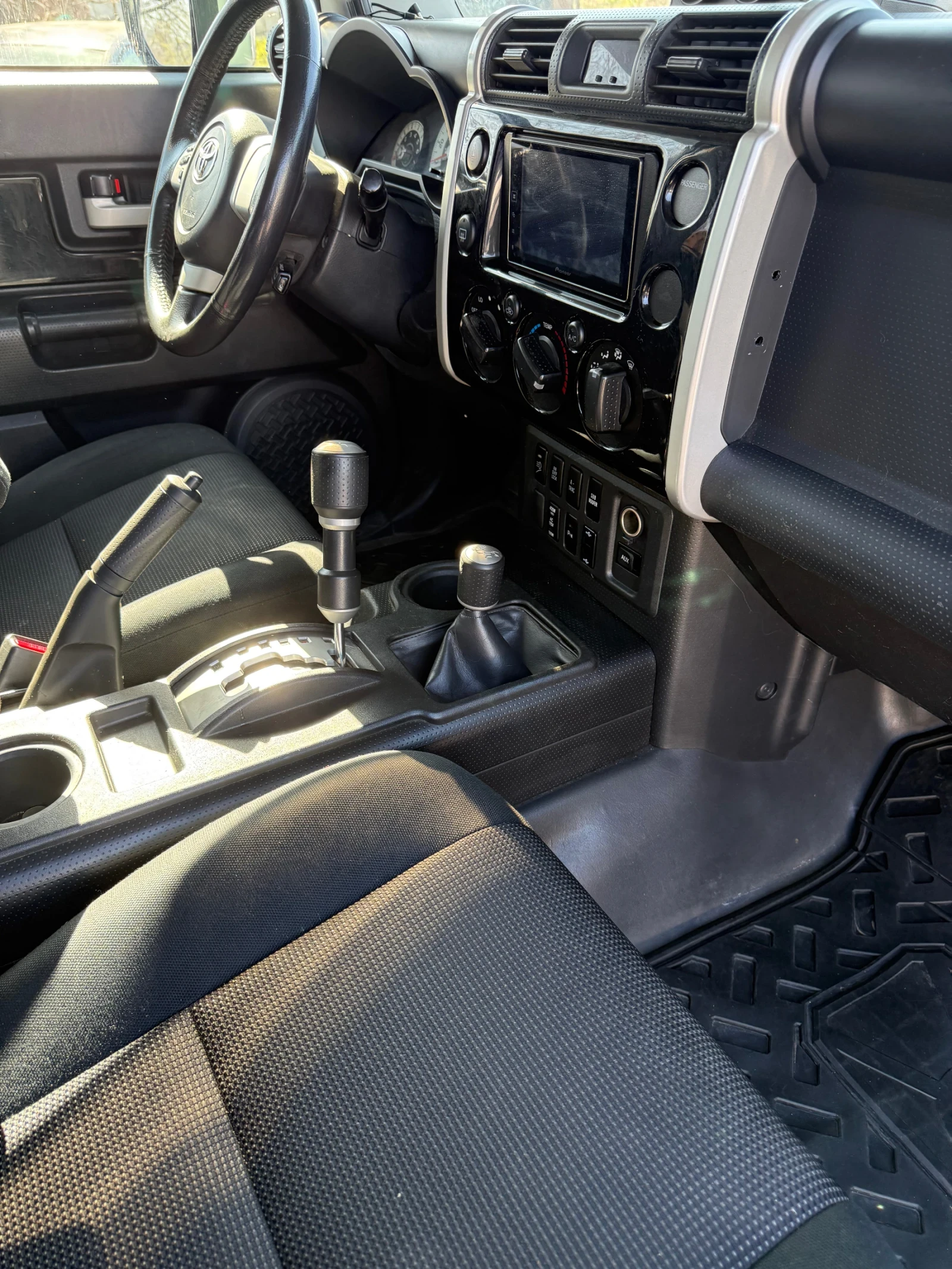 Toyota Fj cruiser, снимка 14 - Автомобили и джипове - 53854869