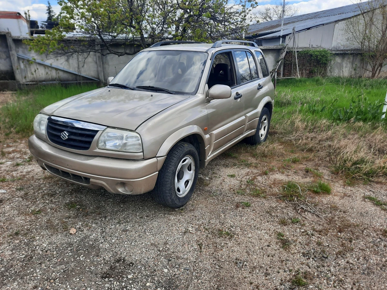 Suzuki Grand vitara 2.0 бензин.газ, снимка 2 - Автомобили и джипове - 54301913
