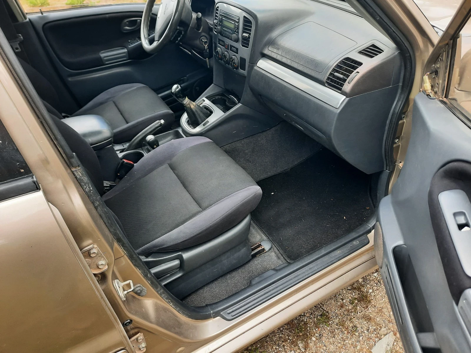 Suzuki Grand vitara 2.0 бензин.газ, снимка 9 - Автомобили и джипове - 54301913