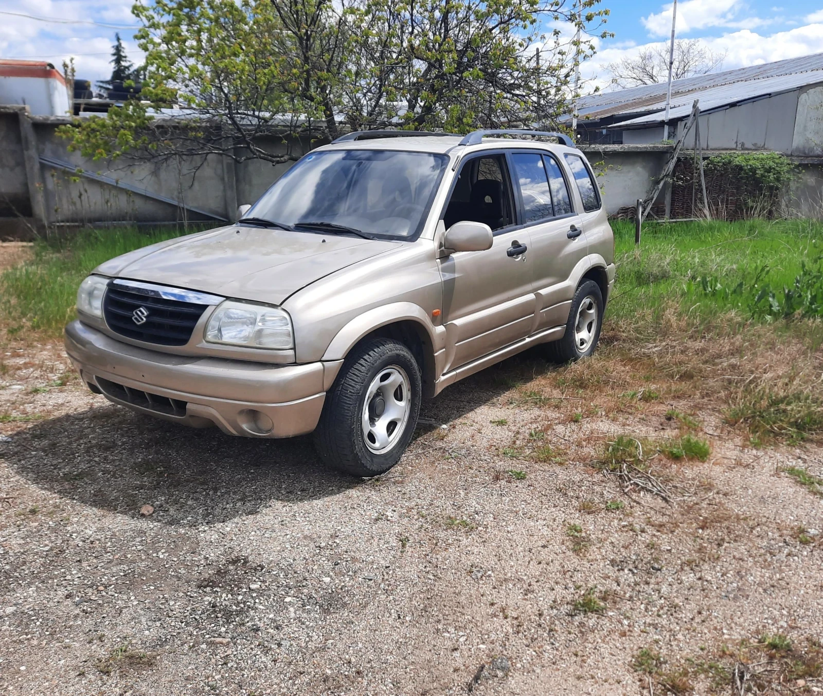 Suzuki Grand vitara 2.0 бензин.газ, снимка 4 - Автомобили и джипове - 54301913