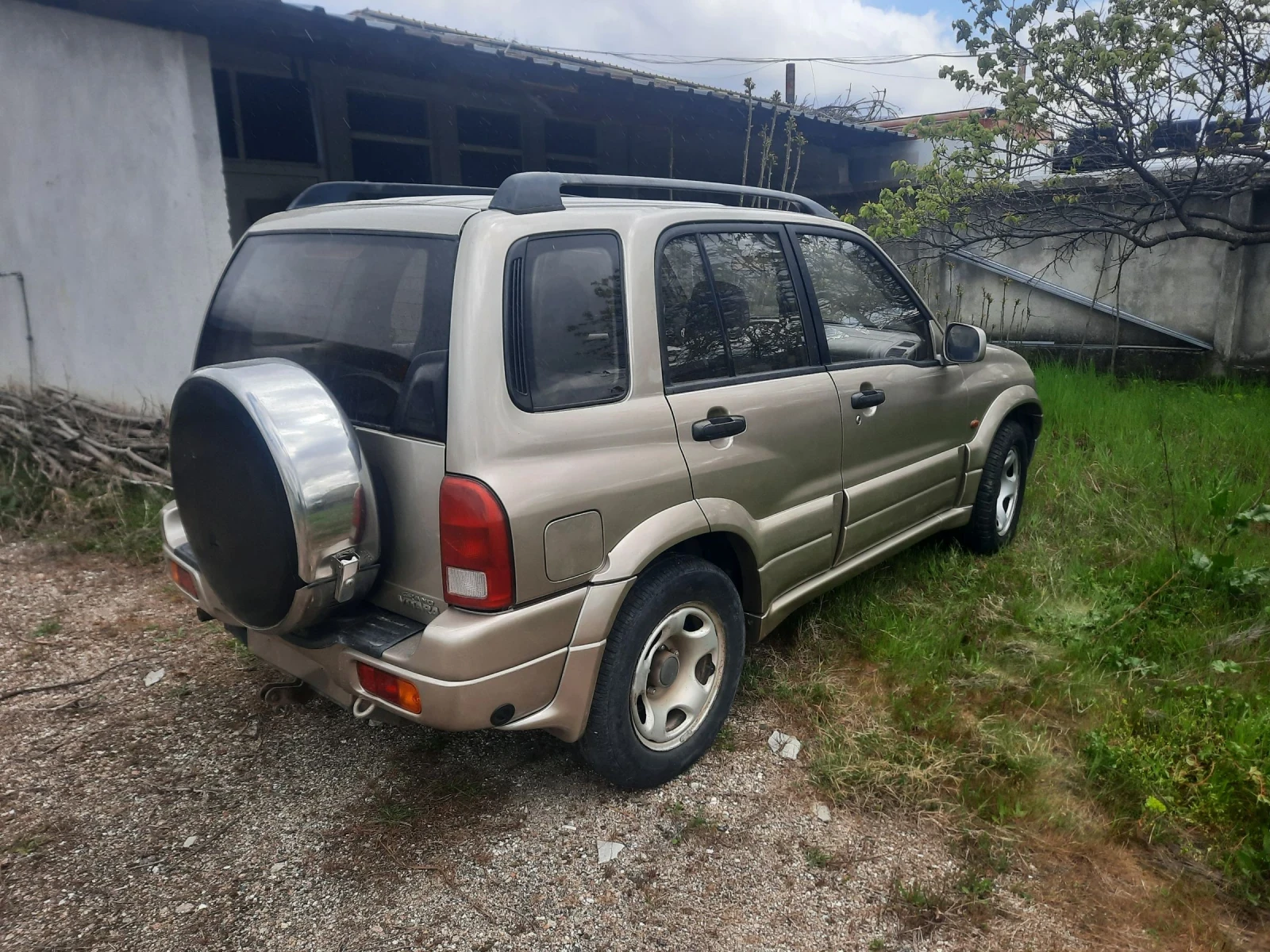 Suzuki Grand vitara 2.0 бензин.газ, снимка 7 - Автомобили и джипове - 54301913