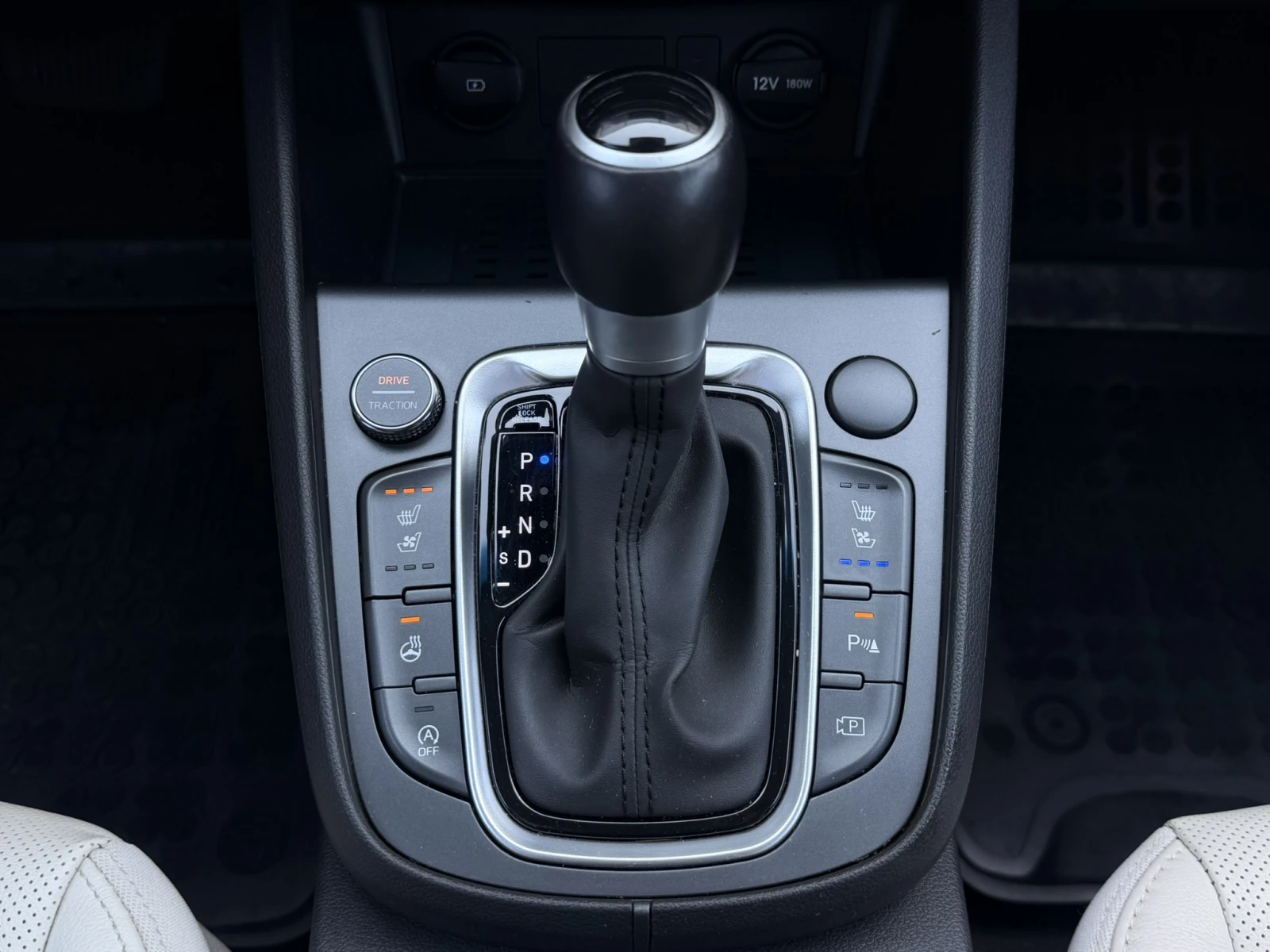 Hyundai Kona Premium, снимка 15 - Автомобили и джипове - 54330725