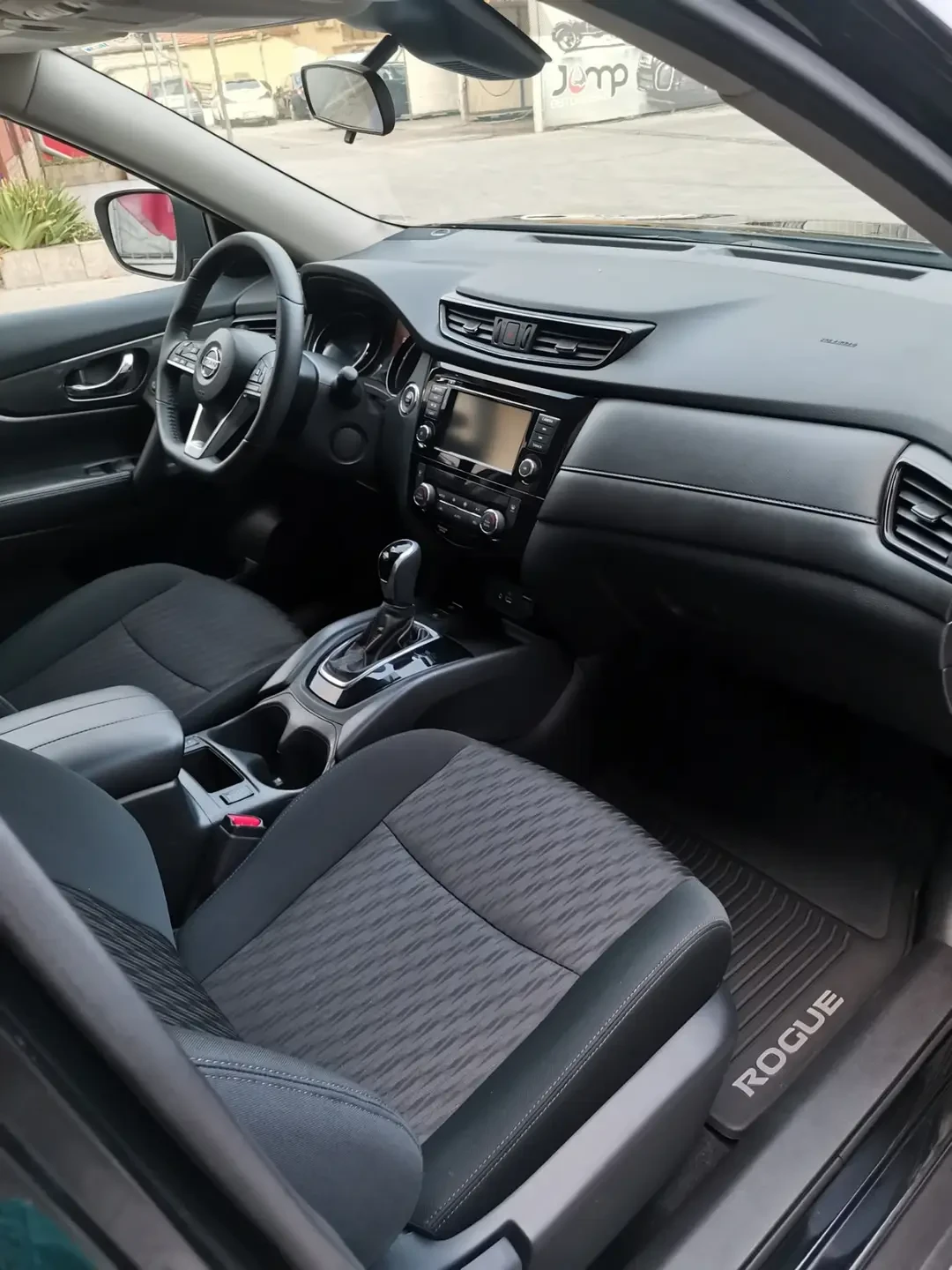 Nissan Rogue, снимка 5 - Автомобили и джипове - 54588530