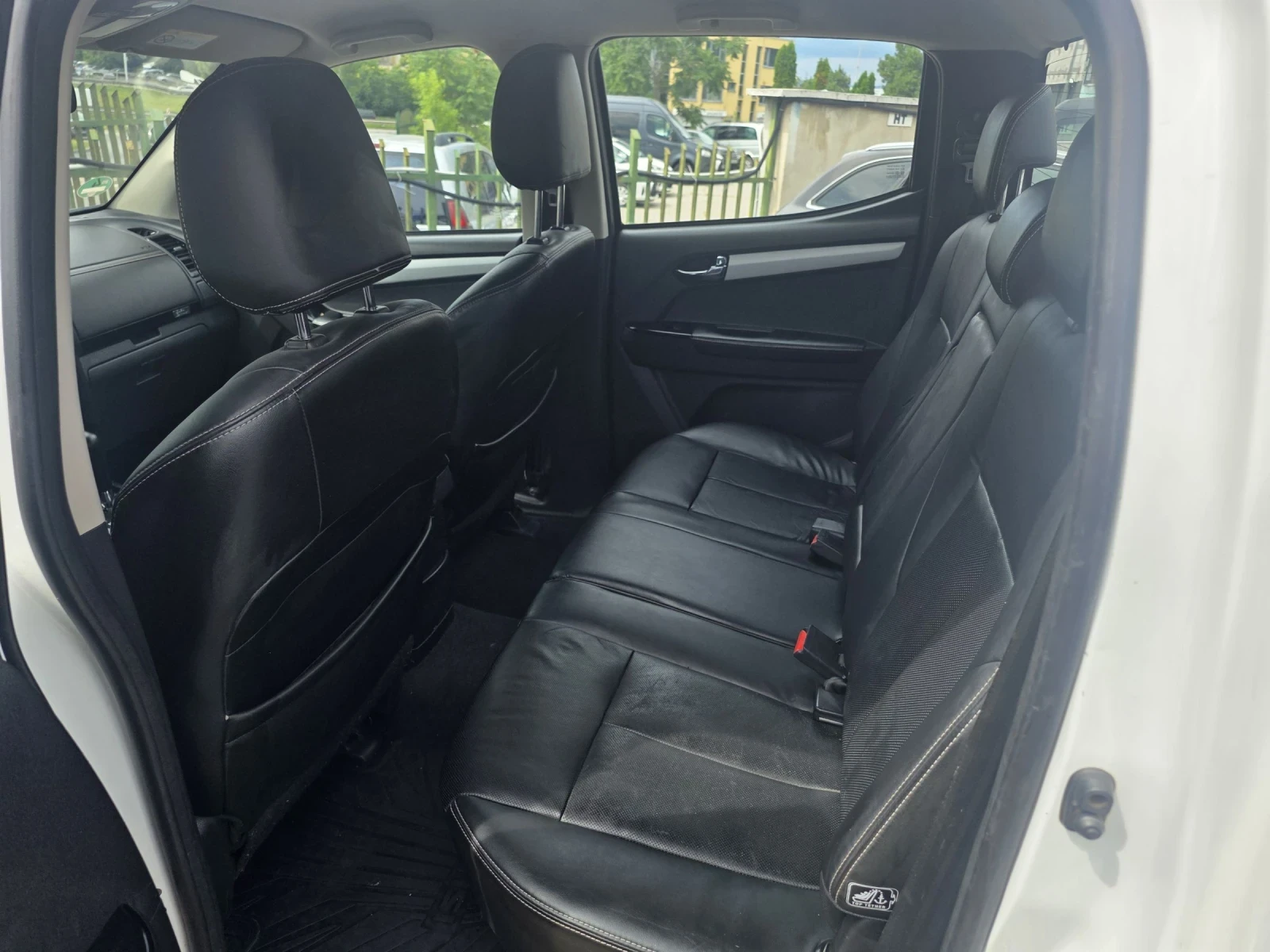 Isuzu D-max Evro 6, 4х4, double cab, кожа, снимка 15 - Автомобили и джипове - 55211931