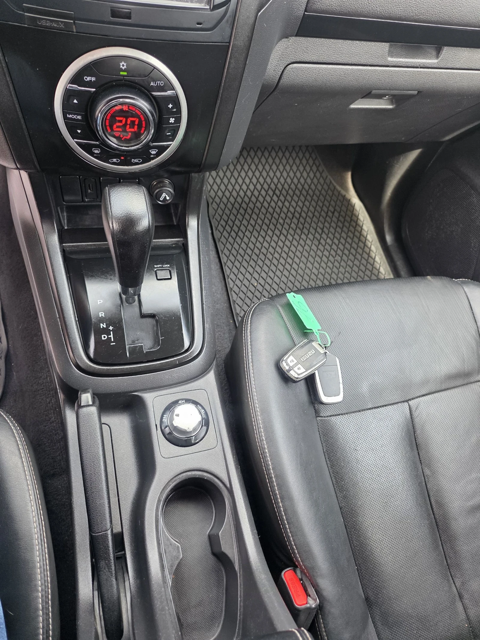 Isuzu D-max Evro 6, 4х4, double cab, кожа, снимка 11 - Автомобили и джипове - 55211931