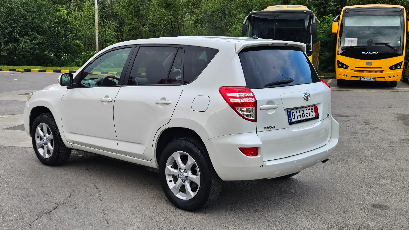 Toyota Rav4 2.2 D4d Klimatronik/4x4/6skorosti/Facelift, снимка 4 - Автомобили и джипове - 55321636