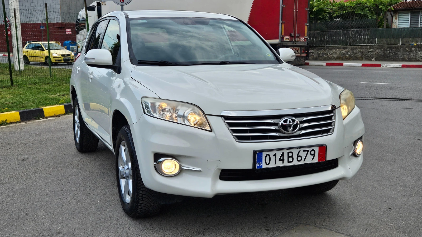Toyota Rav4 2.2 D4d Klimatronik/4x4/6skorosti/Facelift, снимка 9 - Автомобили и джипове - 55321636