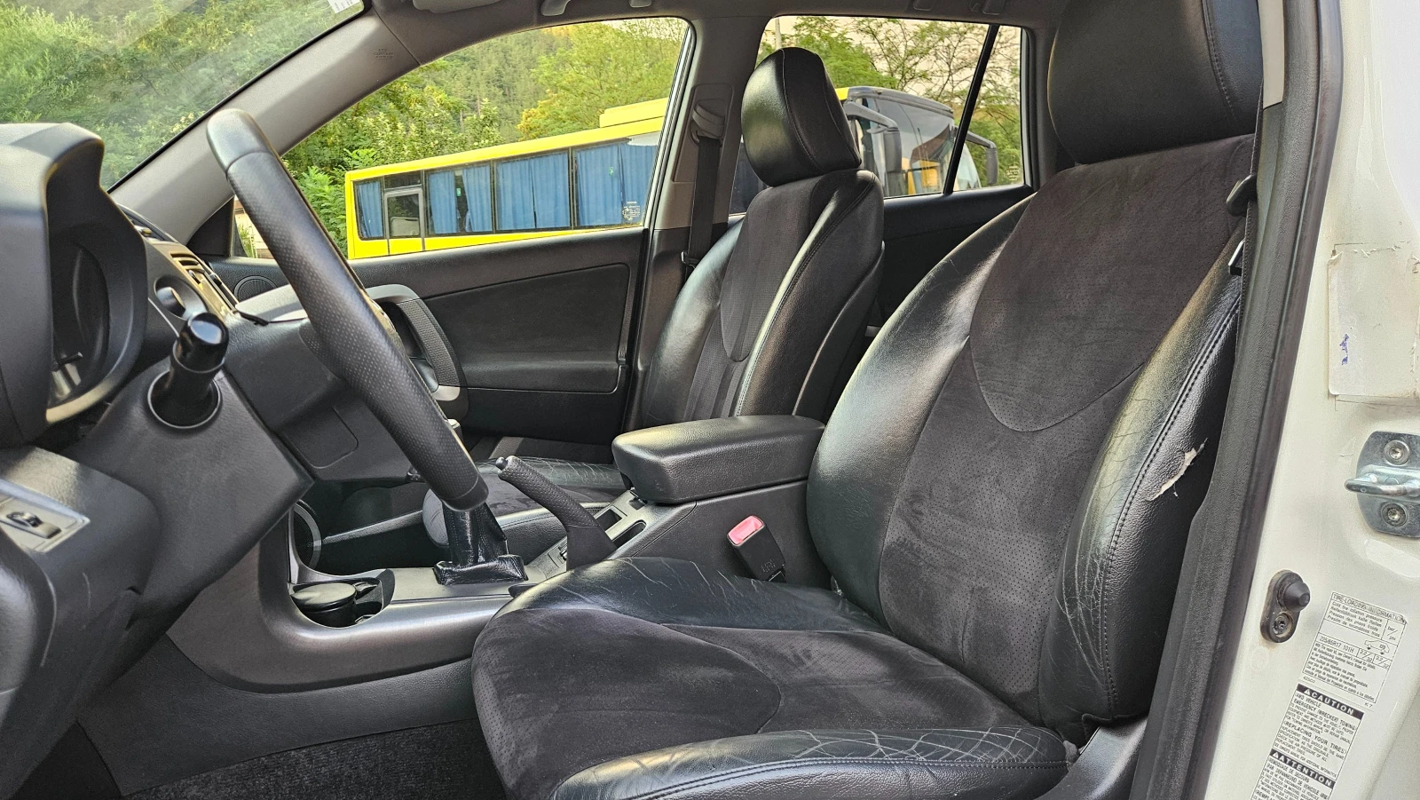 Toyota Rav4 2.2 D4d Navig/Klimatronik/4x4/6skorosti/Facelift, снимка 12 - Автомобили и джипове - 55321636