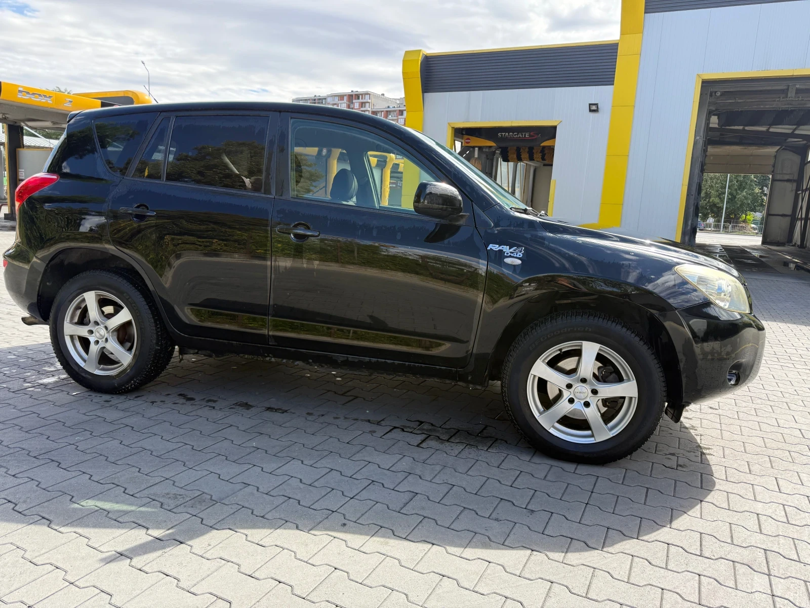 Toyota Rav4 2.2. D4D, снимка 2 - Автомобили и джипове - 56226549