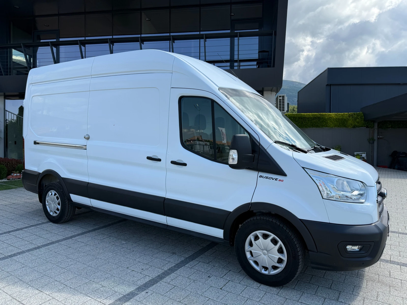 Ford Transit 2.0TDCI Климатик Euro 6D L2H2 , снимка 2 - Бусове и автобуси - 54676583