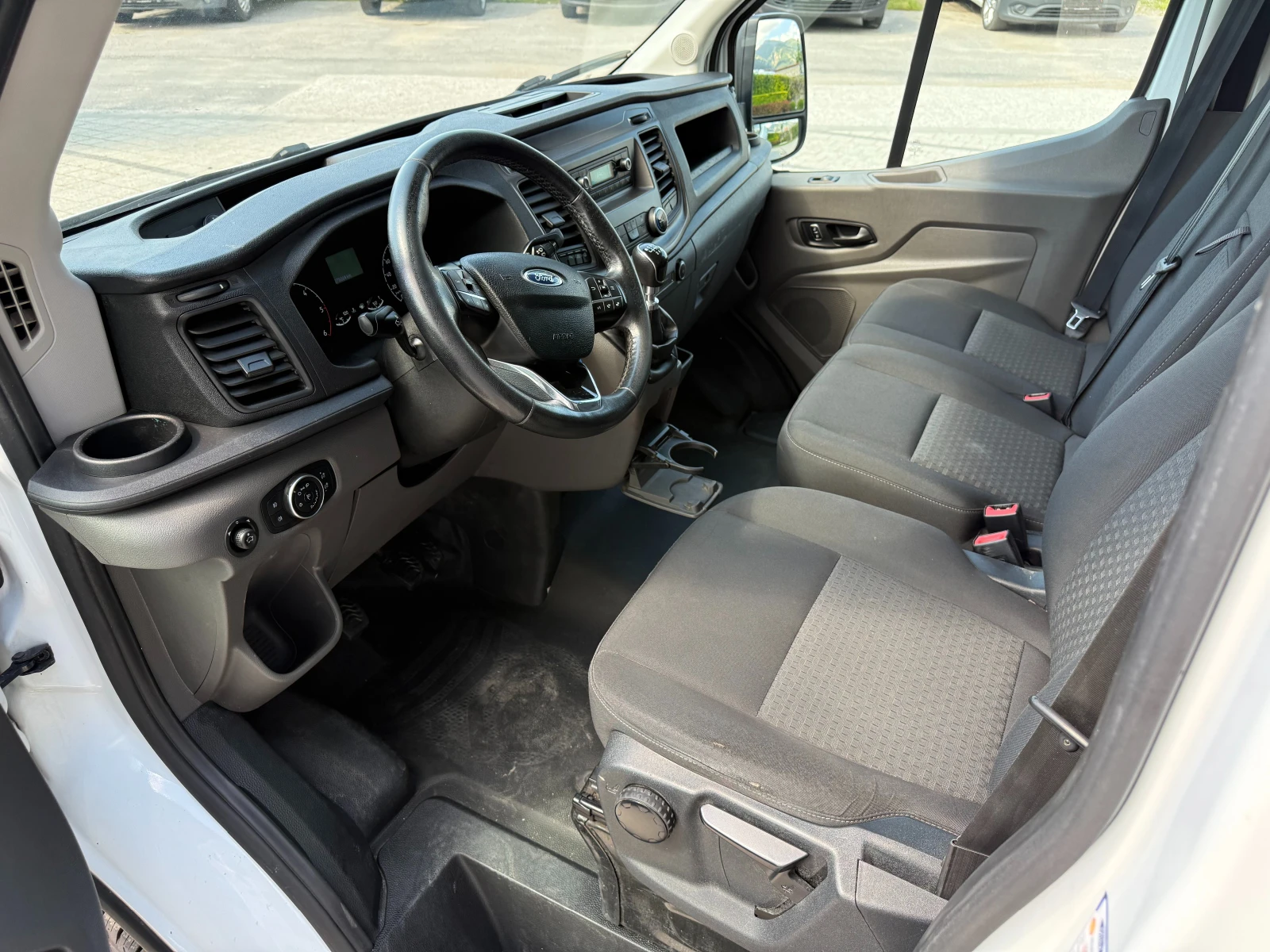 Ford Transit 2.0TDCI Климатик Euro 6D L2H2 , снимка 11 - Бусове и автобуси - 54676583