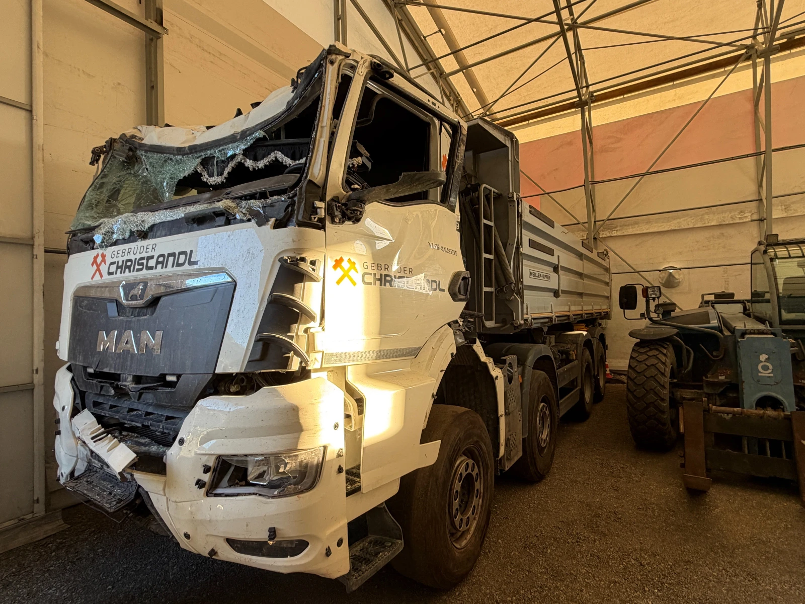 Man Tgs 41.520-УДАРЕН, Внос, снимка 3 - Камиони - 56341011
