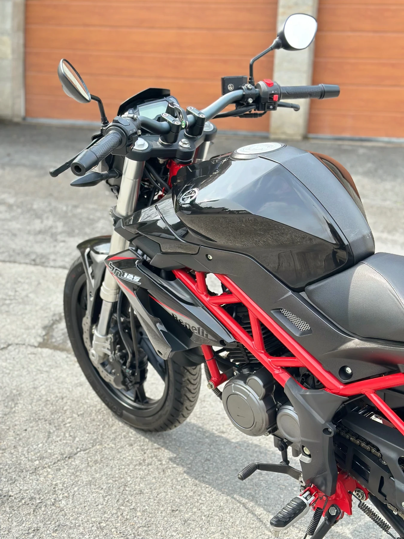 Benelli 125 BN категория А1, снимка 7 - Мотоциклети и мототехника - 54033357