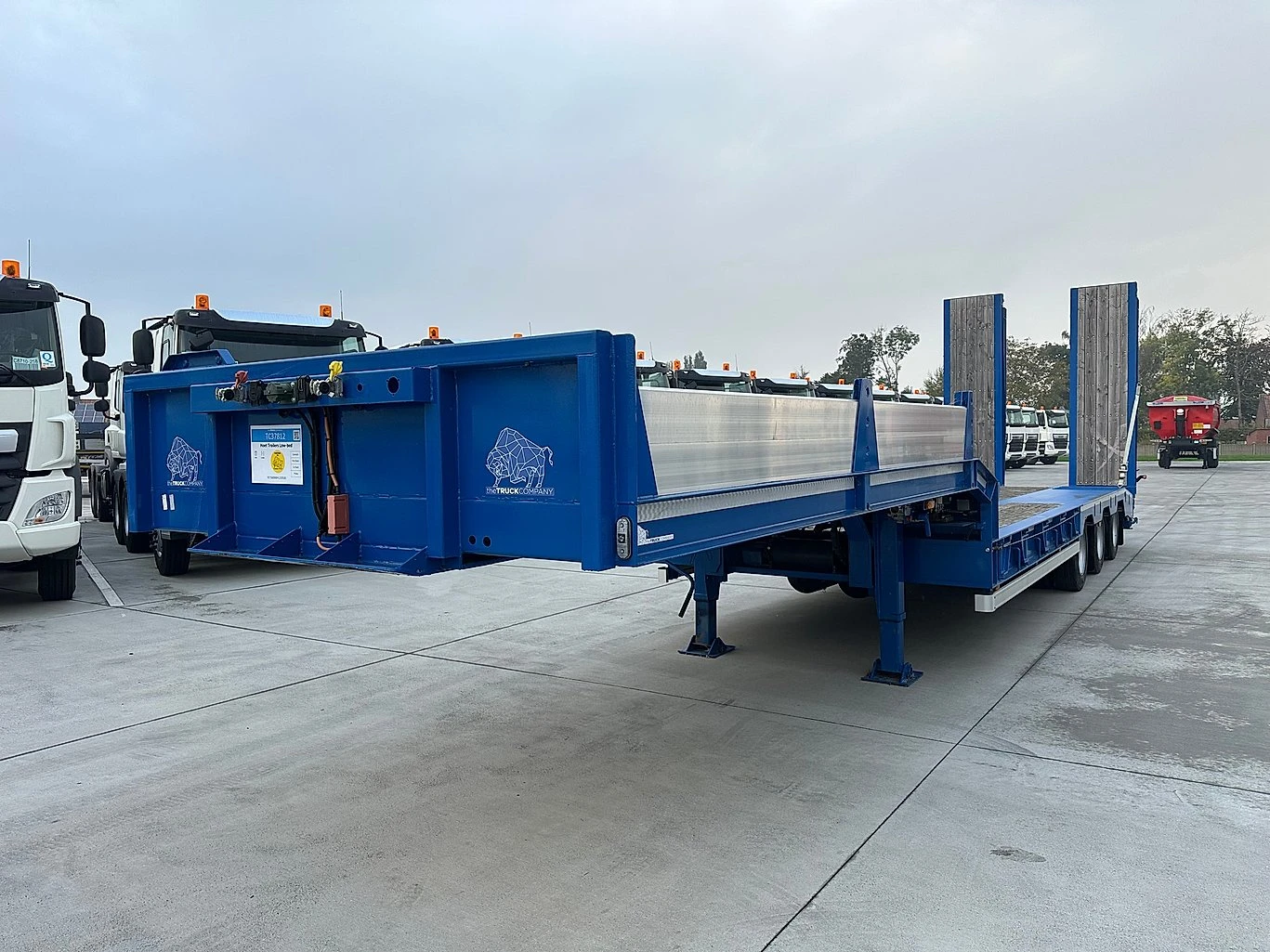 Полуремарке Други Hoet Trailers Low-bed             Made in Belgium!
