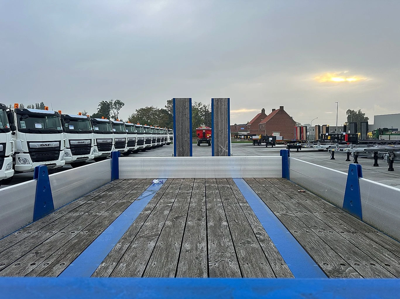 Полуремарке Други Hoet Trailers Low-bed             Made in Belgium!, снимка 9 - Ремаркета - 50574850