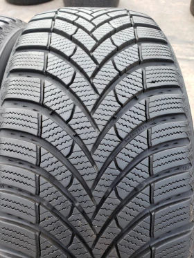 Гуми Зимни 215/50R18, снимка 1