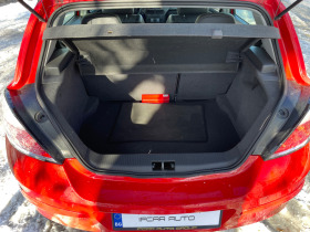 Opel Astra 1.4i Подгрев/Темпомат/Климатик/Полукожа, снимка 11 - Автомобили и джипове - 45315990