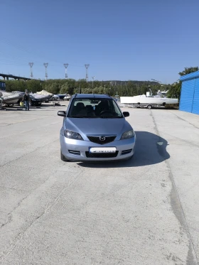  Mazda 2