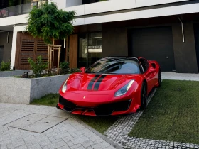 ������ Ferrari 488