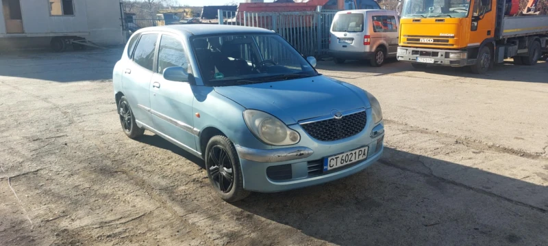 Daihatsu Sirion, снимка 1 - Автомобили и джипове - 48377021