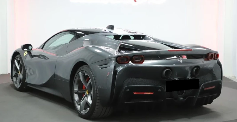 Ferrari SF 90 Stradale 4.0 V8 Plug-in Hybrid, снимка 5 - Автомобили и джипове - 48430964